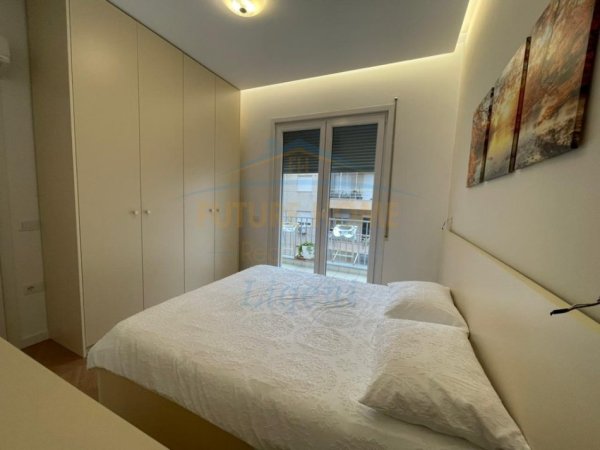 Tirane, jepet me qera apartament Kati 4, 90 m² 1.000 € 