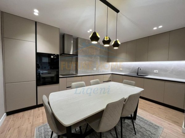 Tirane, jepet me qera apartament Kati 3, 107 m² 1.100 € 