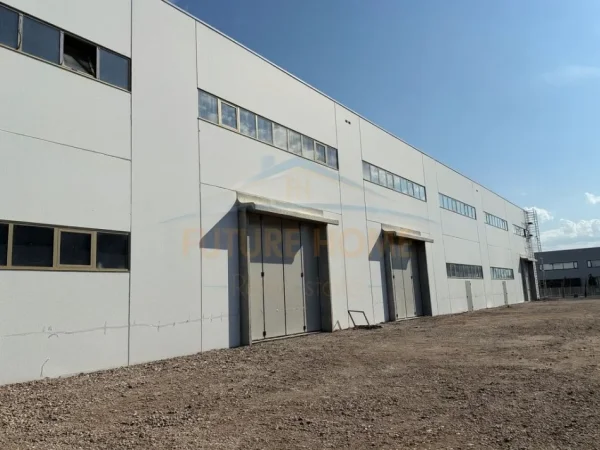 Durres, jepet me qera Kapanon ne zonen e Bisht-Kamez, Kati 0, 10.000 m² 35.000 €