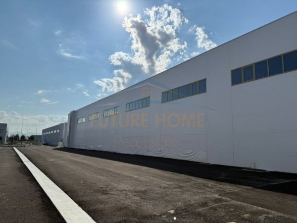 Durres, jepet me qera Kati 0, 10.000 m² 35.000 € 