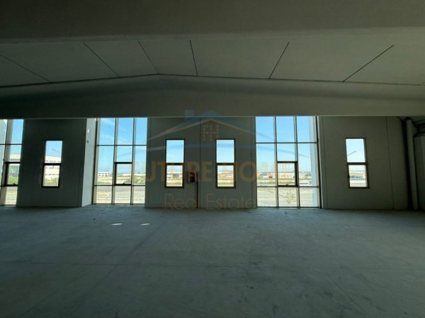 Durres, jepet me qera Kati 0, 10.000 m² 35.000 € 