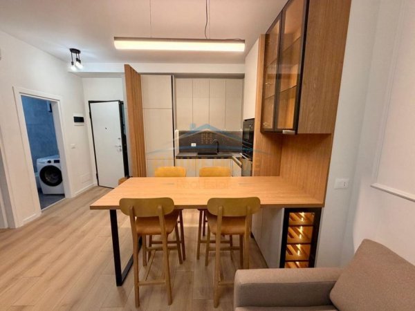 Tirane, jepet me qera apartament Kati 4, 58 m² 850 € 