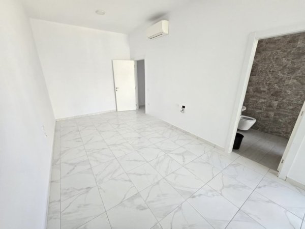 Tirane, shitet apartament 3+1+Ballkon , 111 m² 320.000 € (Square 21)
