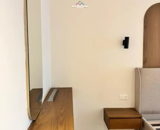 Tirane, jepet me qera apartament 1+1+Ballkon Kati 4, 50 m² 700 € (Xhanfize Keko)