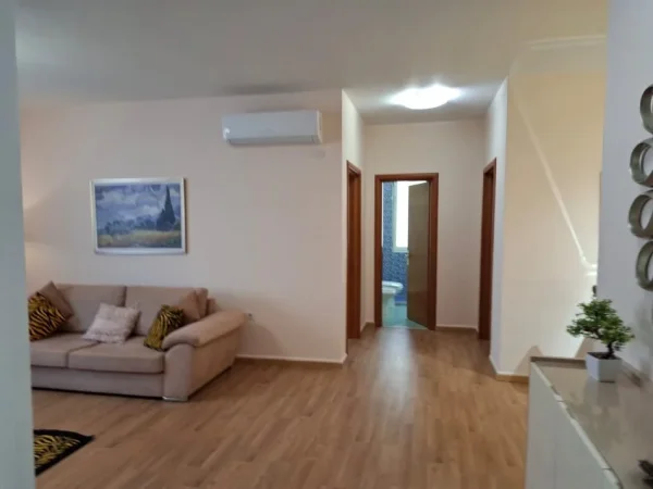 Tirane, jepet me qera apartament 2+1 Kati 3, 110 m² 850 € (KOPSHTI ZOOLOGJIK)