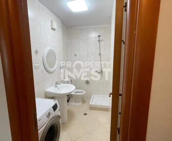 Tirane, jepet me qera apartament 2+1 Kati 6, 100 m² 900 € (rruga e Kosovareve)