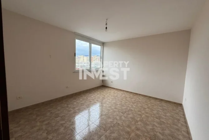 Tirane, jepet me qera zyre Kati 6, 78 m² 650 € (Ish Ekspozita)