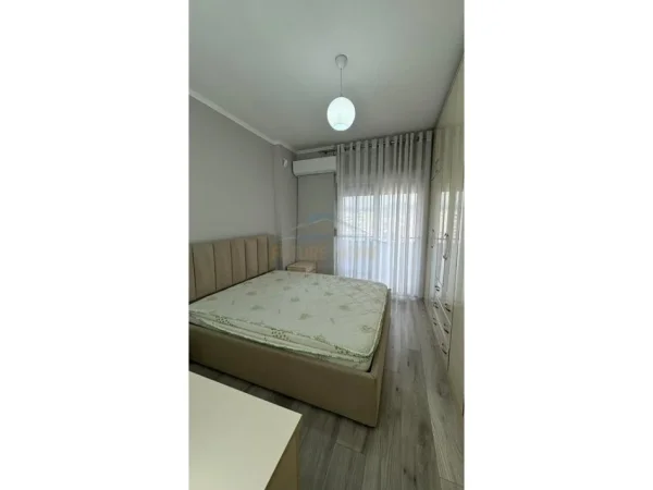 Tirane, jepet me qera apartament 2+1+2 Kati 7, 96 m² 550 € (ASTIR)