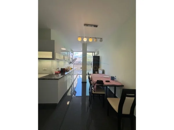 Shqiperi, shitet apartament 2+1 Kati 3, 162 m² 253.000 € 