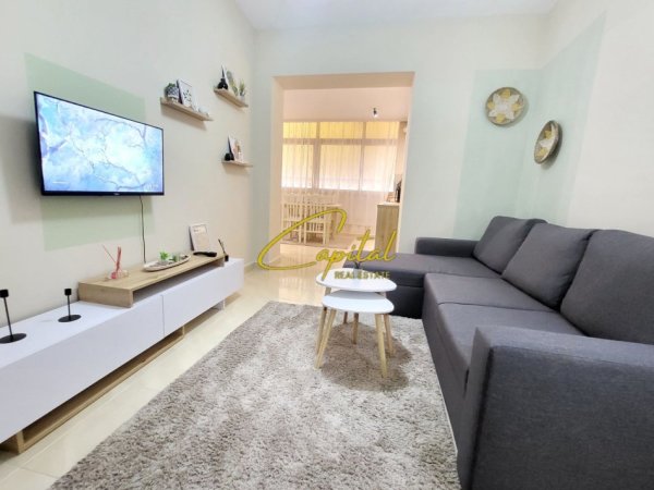 Tirane, jepet me qera apartament 1+1 Kati 2, 65 m² 670 € (QENDER)