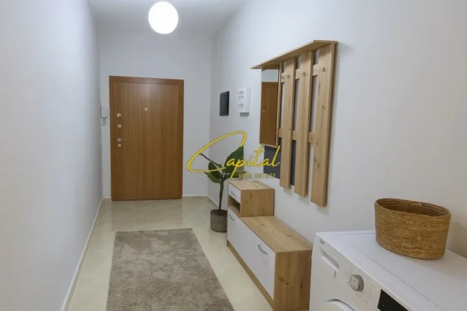 Tirane, jepet me qera apartament 1+1 Kati 2, 65 m² 670 € (QENDER)