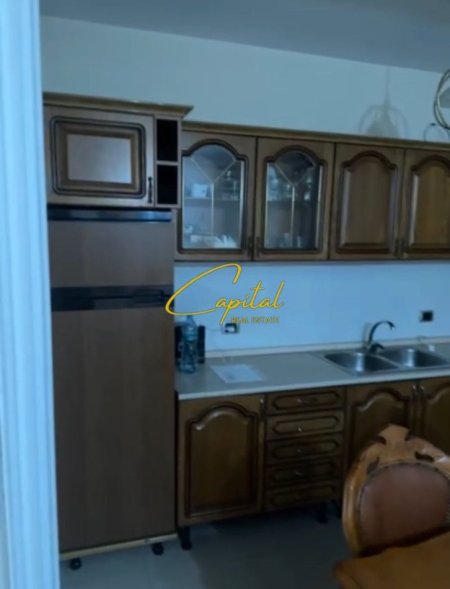 Tirane, jepet me qera apartament 2+1 Kati 4, 75 m² 550 € (RRUGA E KAVAJES)