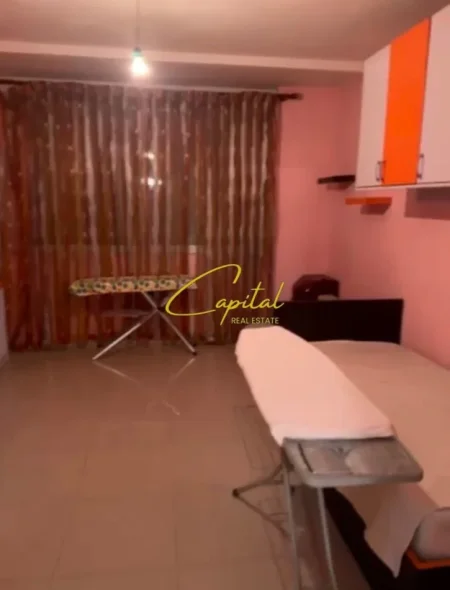 Tirane, jepet me qera apartament 2+1 Kati 4, 75 m² 550 € (RRUGA E KAVAJES)