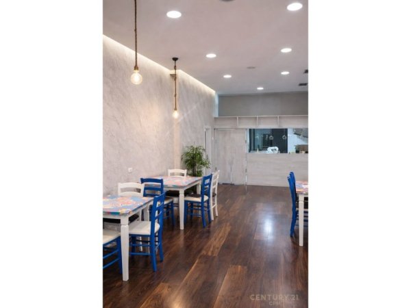 Shqiperi, jepet me qera ambjent biznesi Kati 0, 78 m² 1.400 € (Sheshi Willson)