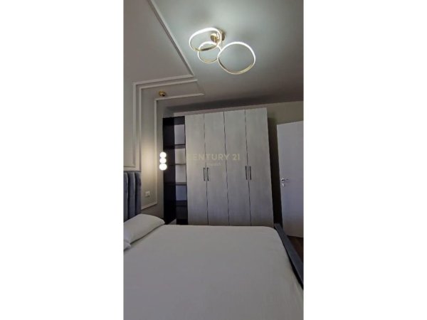 Tirane, shitet apartament 1+1 Kati 10, 65 m² 175.000 € 