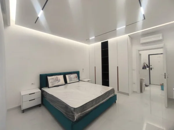 Tirane, jepet me qera apartament 1+1 Kati 10, 71 m² 650 € (Zogu i Zi)