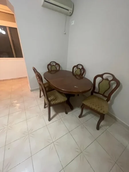 Jepet me Qira Apartament 2+1 tek Varri i Bamit ne Xhamllik,  500 €URO