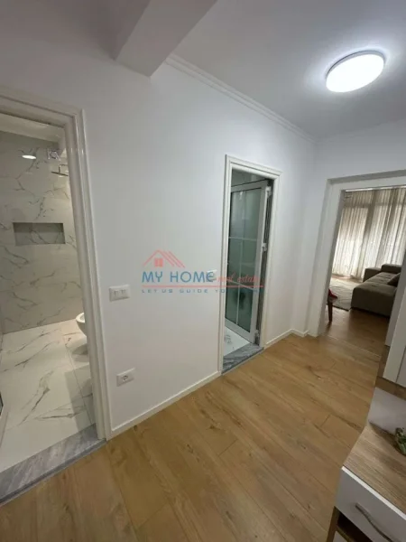 Tirane, jepet me qera apartament 2+1+Ballkon Kati 4, 74 m² 600 € (Don Bosko)