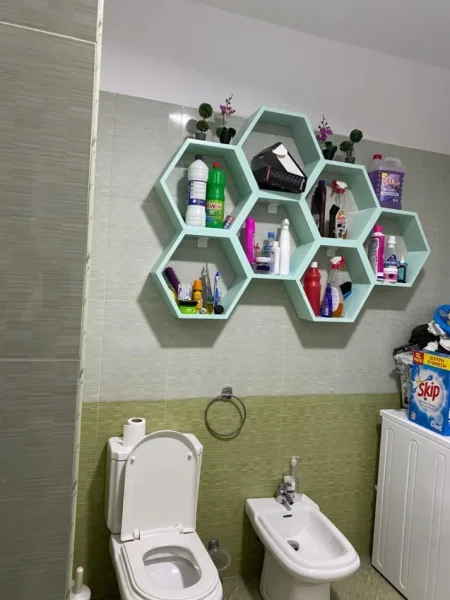 Tirane, jap me qera apartament 2+1 Kati 4, 100 m² 500 € (Pallatet Cabej)