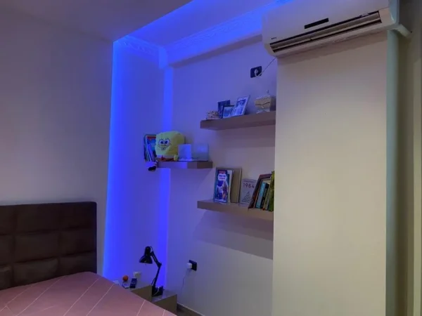 Tirane, jap me qera apartament 2+1 Kati 4, 100 m² 500 € (Pallatet Cabej)