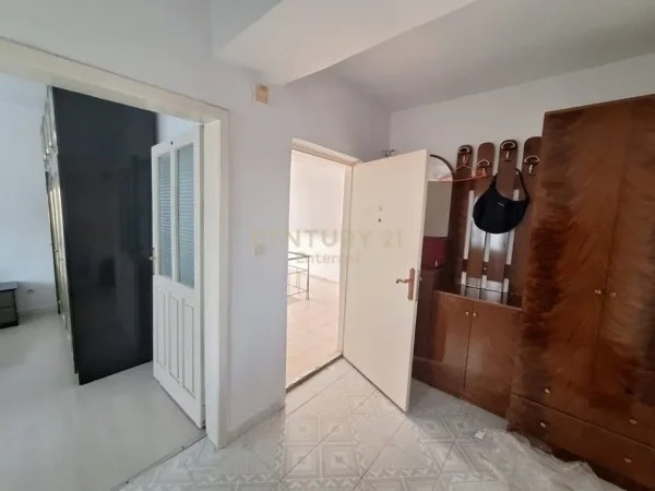 Tirane, shitet apartament 2+1 Kati 4, 63 m² 115.000 €
