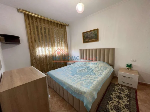 Tirane, jepet me qera apartament 2+1+Ballkon Kati 2, 65 m² 600 € (Don Bosko)