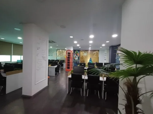 Tirane, shitet ambjent biznesi Kati 1, 222 m² 888.000 € 