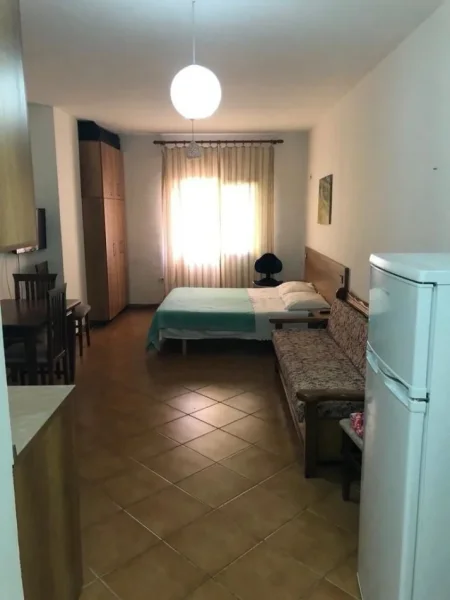 Tirane, jepet me qera garsonier Kati 2, 35 m² (Afër Liqenit Artificial)