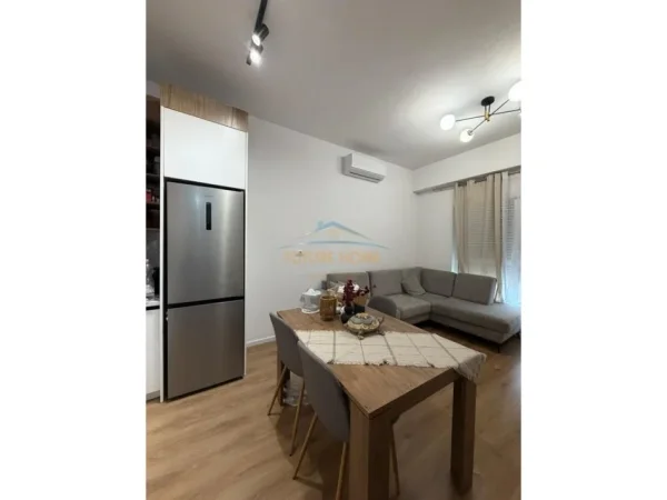 Tirane, shitet apartament 1+1 Kati 7, 53 m² 105.000 € (rezidenca kaimi, mangalem)