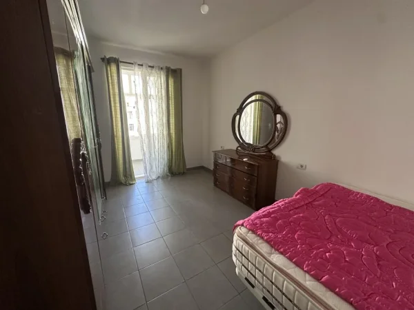 Tirane, jepet me qera apartament 1+1+Ballkon Kati 6, 65 m² 40.000 leke