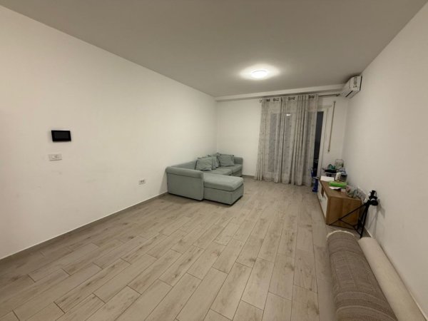 Tirane, shitet apartament 2+1+Aneks+Ballkon Kati 4, 106 m² 202.000 €