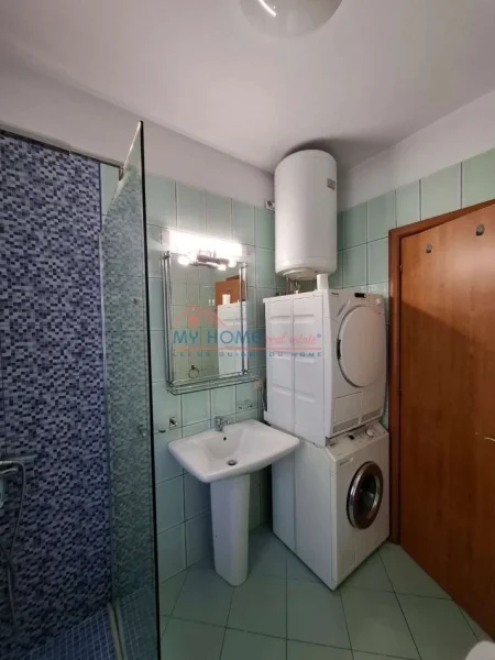 Tirane, jepet me qera apartament 2+1+Ballkon Kati 3, 113 m² 850 € (Rruga Eduard Mano)