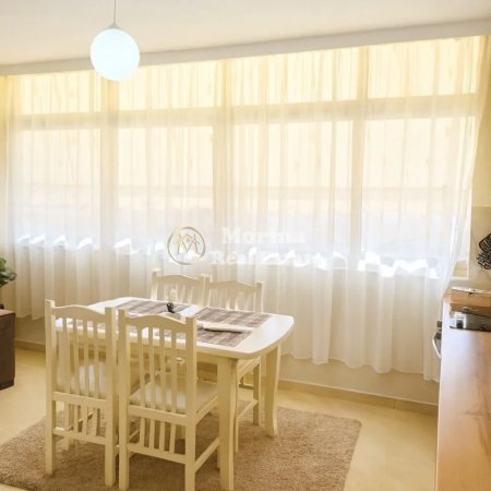 Tirane, jepet me qera apartament 1+1 Kati 2, 65 m² 640 € (Sheshi Skenderbej)