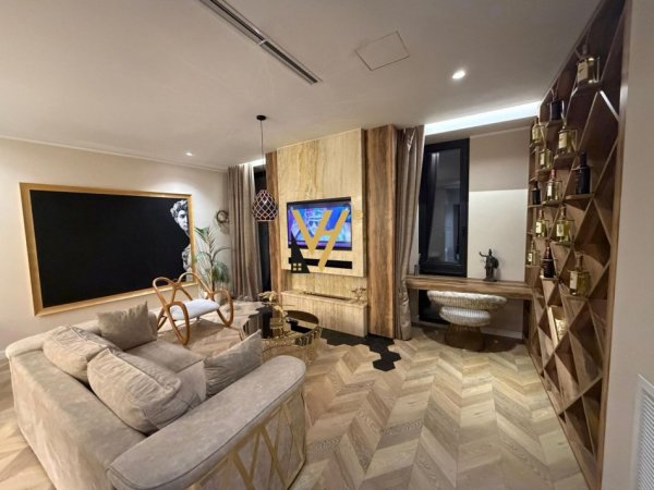 Tirane, jepet me qera apartament 1+1+Ballkon Kati 6, 85 m² 1.300 € (RRUGA E ELBASANIT)