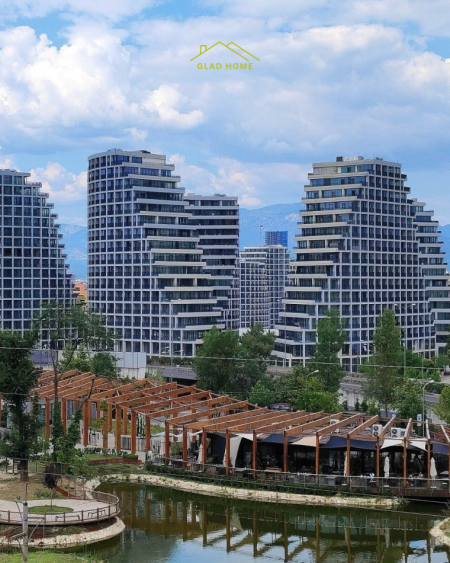 Tirane, shitet apartament 2+1+Ballkon , 113 m² 