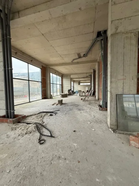 Tirane, jepet me qera dyqan Kati 0, 786 m² 8.000 € (ISH DOGANA)