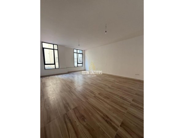 Tirane, shitet apartament 1+1 Kati 1, 72 m² (Rruga e Durrësit)