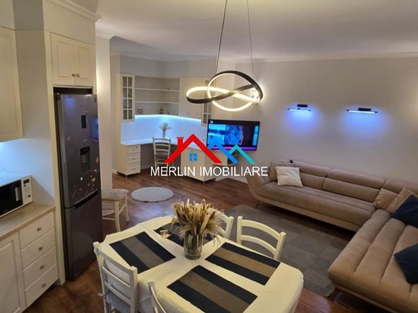 Tirane, jepet me qera apartament 3+1+Ballkon Kati 2, 118 m² 1.000 € (KODRA E DIELLIT)