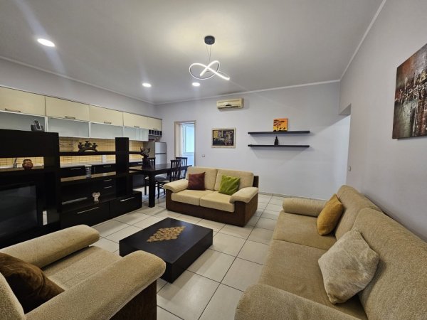 Tirane, jepet me qera apartament Kati 5, 120 m² 550 € (Myslym shyri)