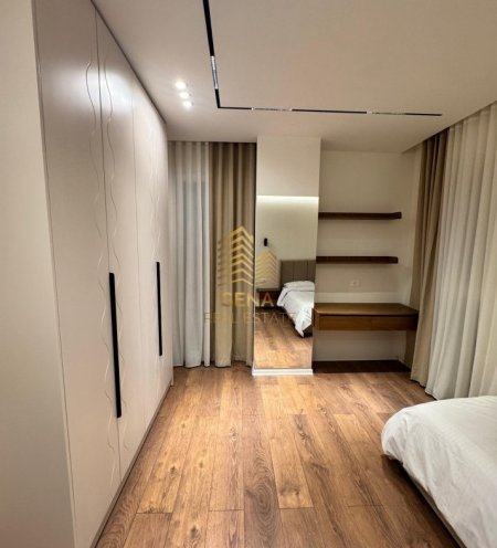 Tirane, jepet me qera apartament 2+1+Ballkon Kati 4, 60 m² 900 € (Xhamllik, Xhanfize keko)