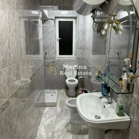 Tirane, jepet me qera apartament 1+1 Kati 3, 70 m² 500 € (Rruga Mihal Popi)