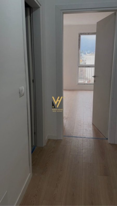 Tirane, jepet me qera zyre Kati 4, 70 m² 590 € (RRUGA E ELBASANIT)