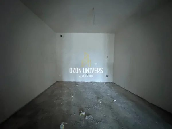 Tirane, shitet apartament 1+1+Ballkon Kati 1, 91 m² 160.000 € (Sauk)