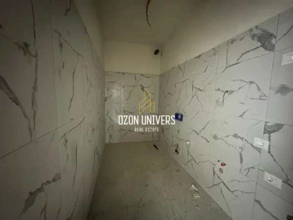 Tirane, shitet apartament 1+1+Ballkon Kati 1, 91 m² 160.000 € (Sauk)