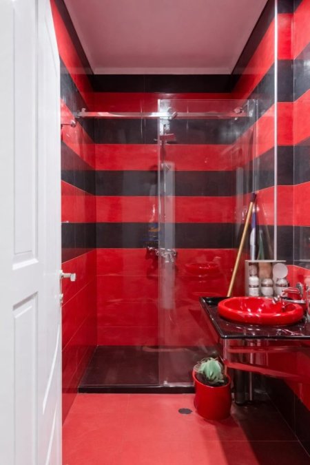 Tirane, jepet me qera apartament 1+1+Ballkon Kati 4, 75 m² 750 € 