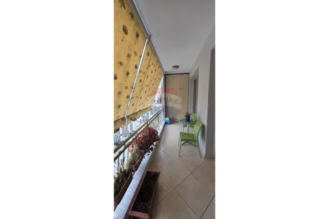 Tirane, jepet me qera apartament 1+1 Kati 4, 64 m² 800 € (Liqeni i Tiranes)