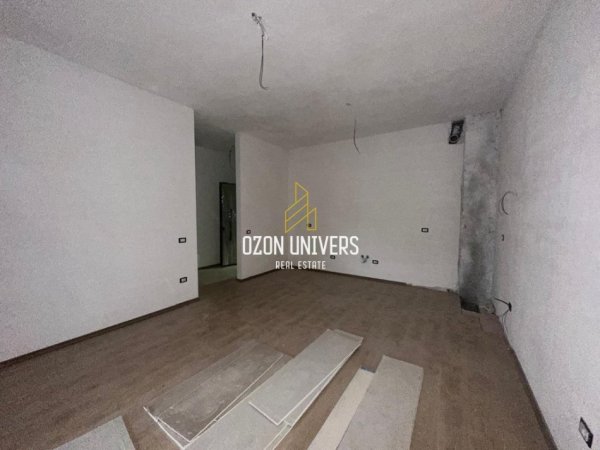 Tirane, shitet apartament 2+1+Ballkon Kati 1, 127 m² 210.000 € (Sauk)