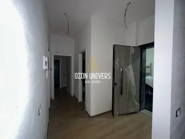 Tirane, shitet apartament 2+1+Ballkon Kati 1, 127 m² 210.000 € (Sauk)