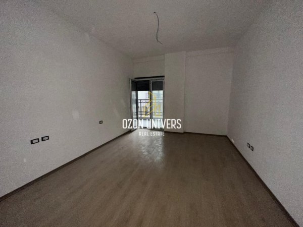 Tirane, shitet apartament 2+1+Ballkon Kati 1, 127 m² 210.000 € (Sauk)