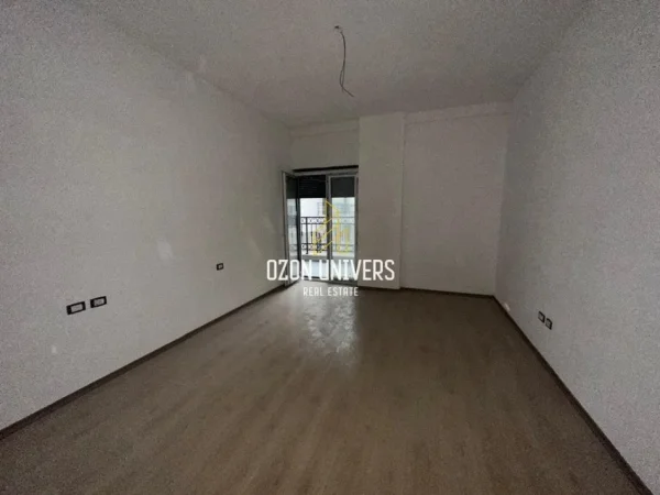 Tirane, shitet apartament 2+1+Ballkon Kati 1, 127 m² 210.000 € (Sauk)
